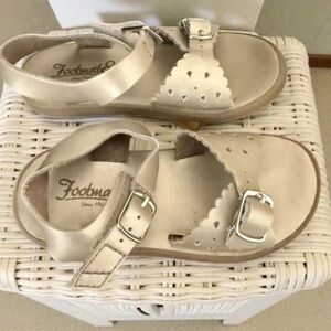 Footmates Ariel Gold Leather Sandals Toddler Sz 8